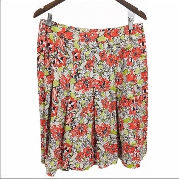 4/$45 | TRES YOU | Orange Floral Pleated Skirt | Medium - Picture 2 of 7